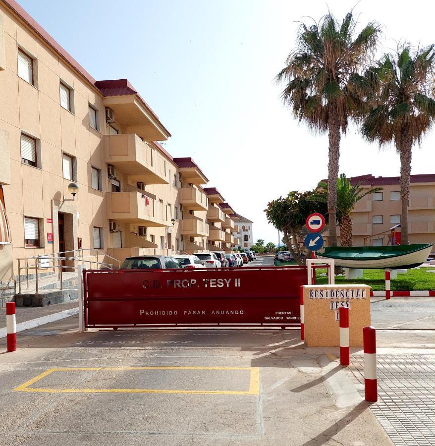 Apartamentos Tesy La Manga del Mar Menor Luaran gambar