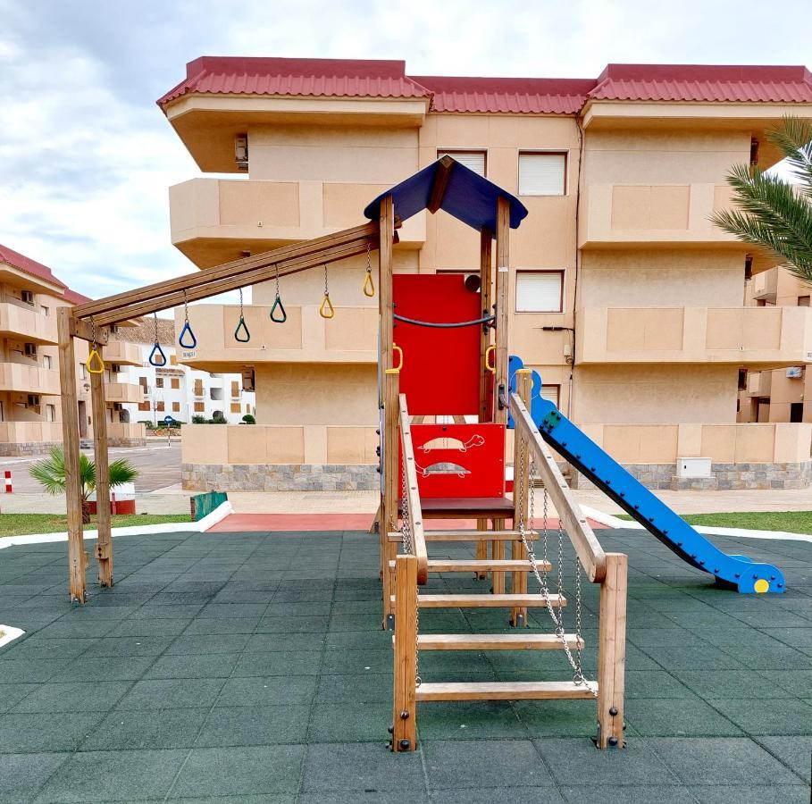 Apartamentos Tesy La Manga del Mar Menor Luaran gambar