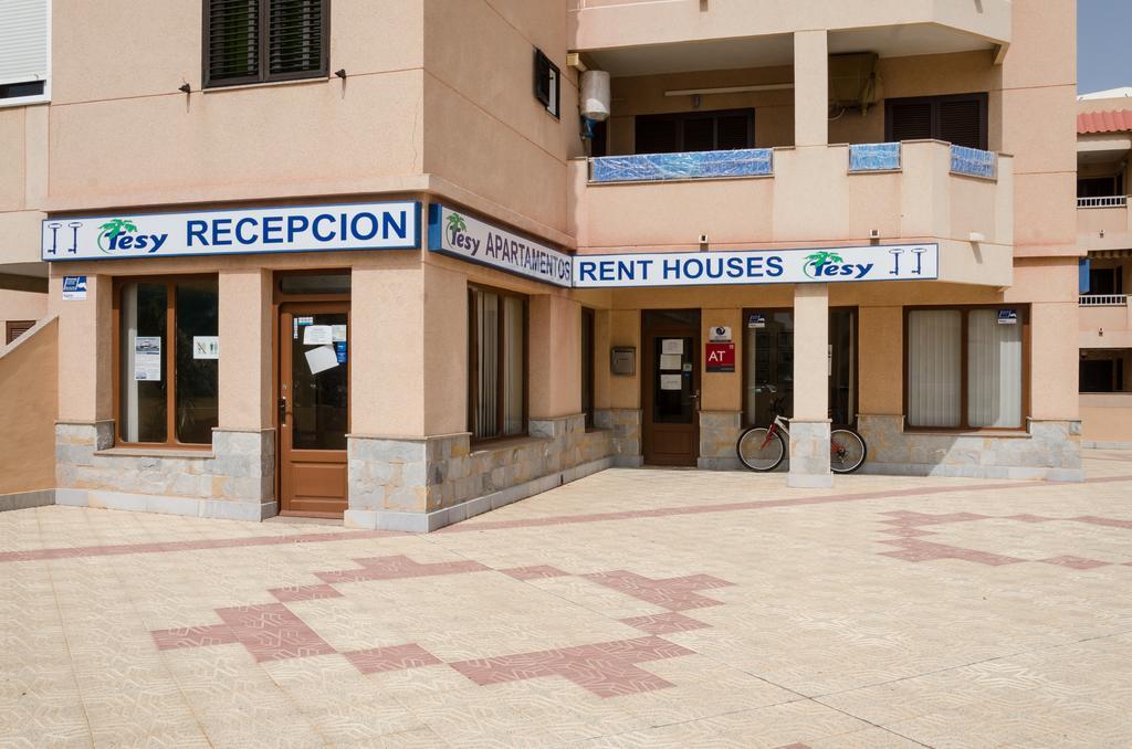 Apartamentos Tesy La Manga del Mar Menor Luaran gambar
