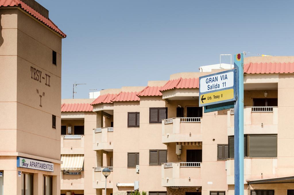 Apartamentos Tesy La Manga del Mar Menor Luaran gambar