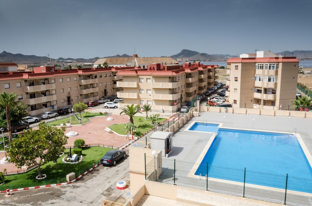 Apartamentos Tesy La Manga del Mar Menor Luaran gambar