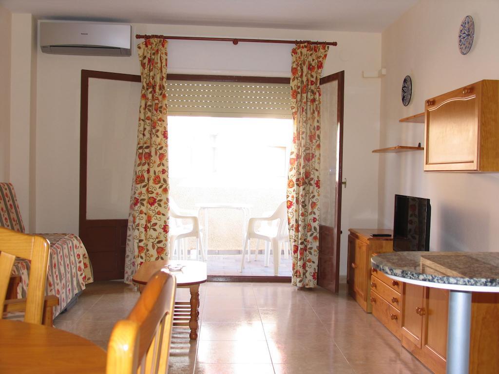 Apartamentos Tesy La Manga del Mar Menor Luaran gambar
