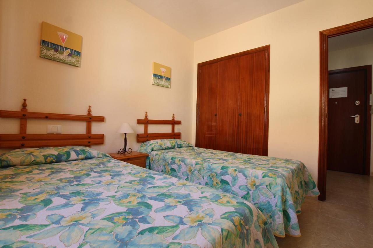 Apartamentos Tesy La Manga del Mar Menor Luaran gambar