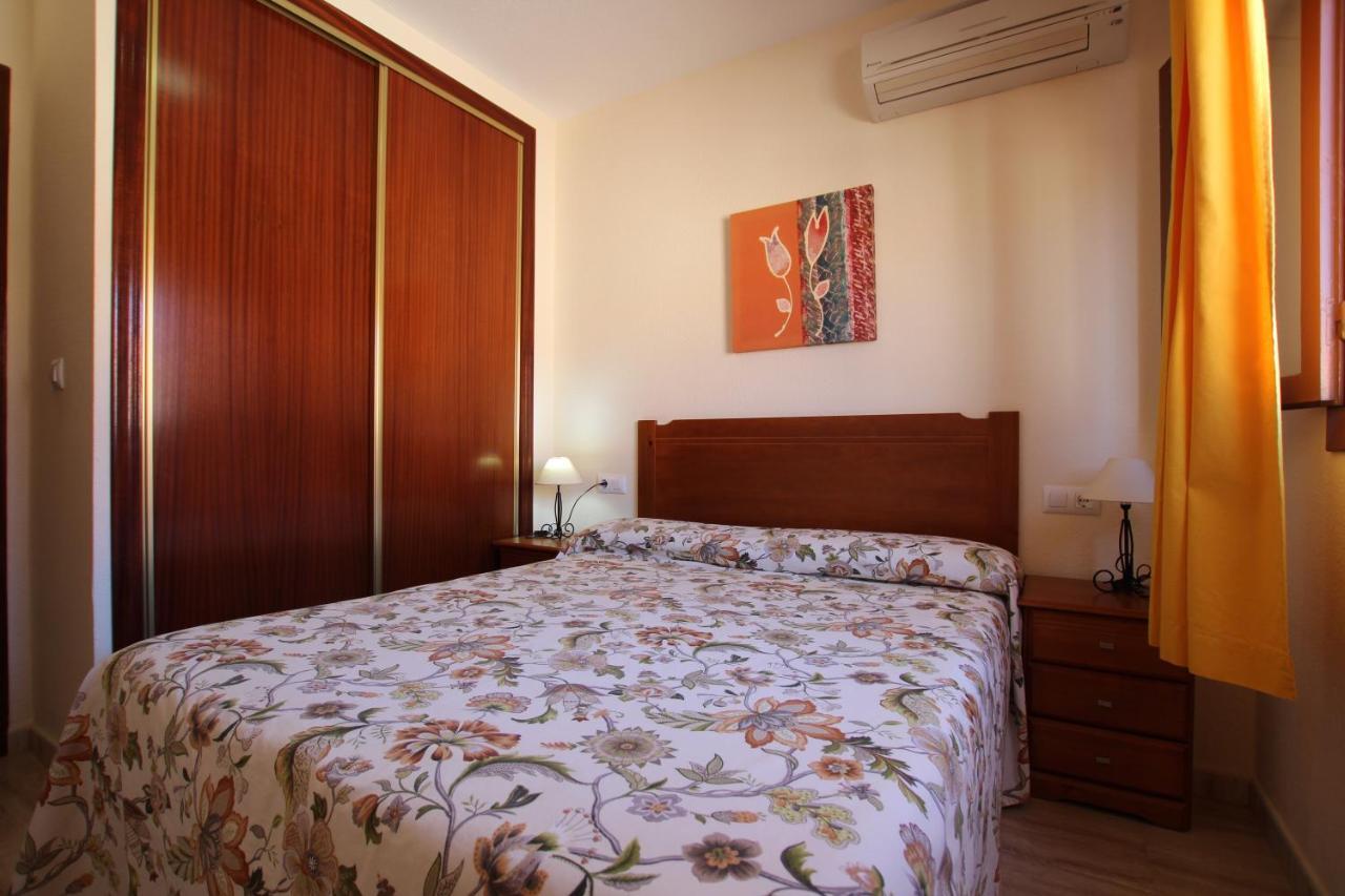 Apartamentos Tesy La Manga del Mar Menor Luaran gambar